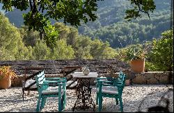 Finca with views of the mountains and the sea in Andratx