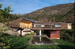 Sustainable and Contemporary Architecture Casa EL Maqui