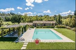 LUXURY COUNTRY HOUSE WITH POOL FOR SALE IN MONTEPULCIANO, TUSCANY