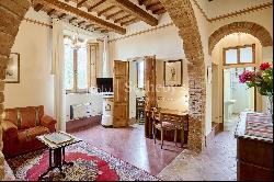 Charming villa with a private lake in Montepulciano