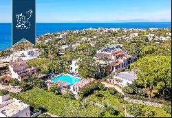 Typical Mediterranean villa with pool and sea-facing garden in Ischia