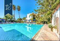 Typical Mediterranean villa with pool and sea-facing garden in Ischia