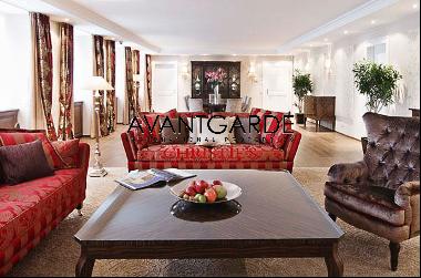Luxurious apartment with hotel service in prime inner city location
