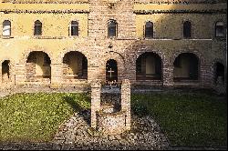 Magnificent monastery in Rome prime location