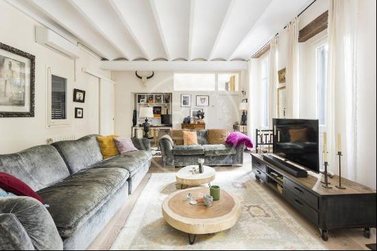 SPECTACULAR RENOVATED FLAT IN BORN, Barcelona 08041