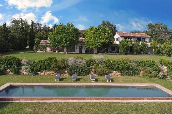 Villa Sunshade - stylish villa with beautiful views of the Tuscan hills and sea