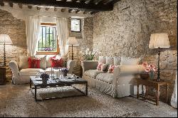 Villa Elisa, a 14th century estate in the heart of Umbria