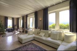 Villa Luminosa - an illustrious estate overlooking Lake Como