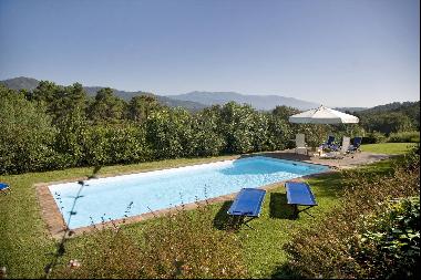A delightful country villa set in the hills of Lucca
