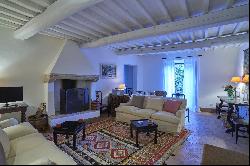 Casa Ismene - set on a Renaissance estate in Val d'Orcia