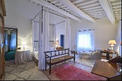 Casa Ismene - set on a Renaissance estate in Val d'Orcia