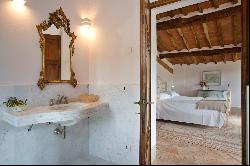 Villa Calendula - idyllic villa within a green, Tuscan landscape