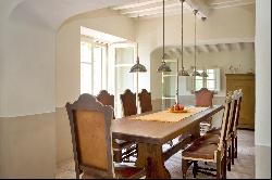 Villa Calendula - idyllic villa within a green, Tuscan landscape