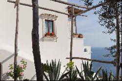 A beautiful villa overlooking the Amalfi Coast