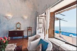 A beautiful villa overlooking the Amalfi Coast