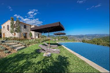 A spectacular villa perched atop Monte Santa Croce