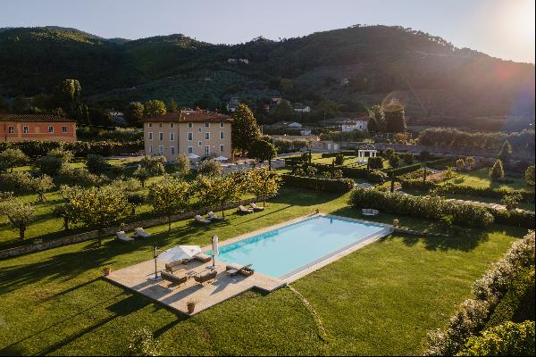 Villa Le Camelie, a 2 hectares property a short ride from Lucca