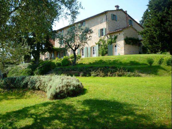 Villa Pulicara - A luxurious farmhouse in the Tuscan countryside