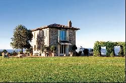 Dreamy villa hidden among the Umbrian hills