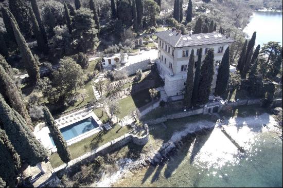 Villa Daniel - Enjoy the magical atmosphere in this lovely villa at Lake Garda