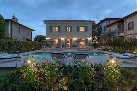 Villa Romano - Beautiful Seafront Tuscan home