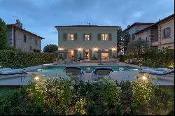 Villa Romano - Beautiful Seafront Tuscan home