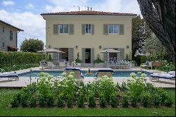 Villa Romano - Beautiful Seafront Tuscan home