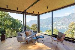 Villa Flora with beautiful views of Lake Como