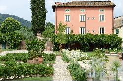 Villa Roses - Beautiful estate nestled in the Hills of Lucca