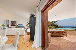 Villa Pantogia in a dominant position with incredible views of the sea