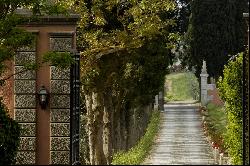 Villa Machiavelli, gorgeous Renaissance villa overlooking Brunelleschi's dome