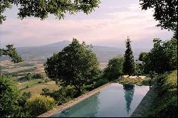 Podere Ginestra in the enchanting Val d'Orcia valley