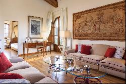 Charming estate in the picturesque Val d'Orcia countryside