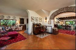 Podere Bestiale - lovely farmhouse with pool at Magliano in Toscana