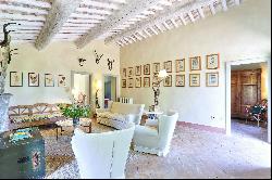 Villa Gladiolo - beautiful countryside estate among olive groves