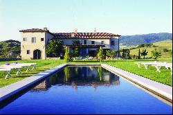 Casa Lappolina - a majestic villa in the Tuscan Val d'Orcia countryside