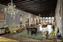 Stunning apartment in the Art Gallery district of Venice