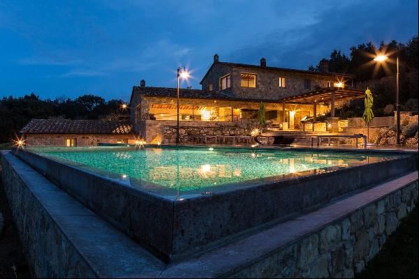 Podere Cipressi - contemporary farmhouse in Siena's countryside