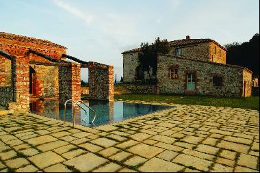 A remarkable farmhouse within the grounds of a Tuscan castle