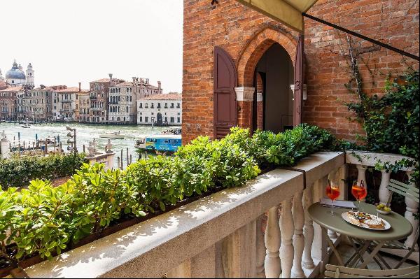 Superb views of Salute and the Grand Canal