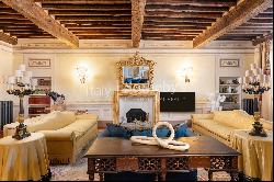 Elegant apartment in Pietrasanta