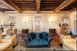 Elegant apartment in Pietrasanta