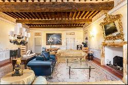 Elegant apartment in Pietrasanta