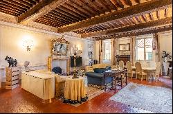 Elegant apartment in Pietrasanta