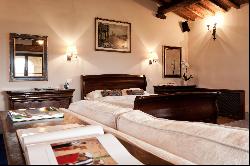 Grand & Luxurious Estate in the heart of the Val d'Orcia valley