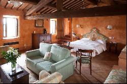 Grand & Luxurious Estate in the heart of the Val d'Orcia valley