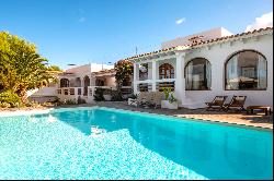 Villa with sea views and tourist license in Es Pujols