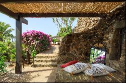 Kardiba Luxury Oasis Estate in Pantelleria's natural reserve