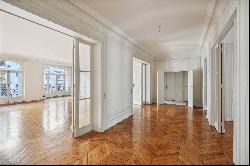 Apartment for sale in Paris 16th - Victor Hugo