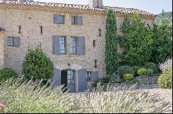 Mas Cézanne, a very private and authentic estate in Provence